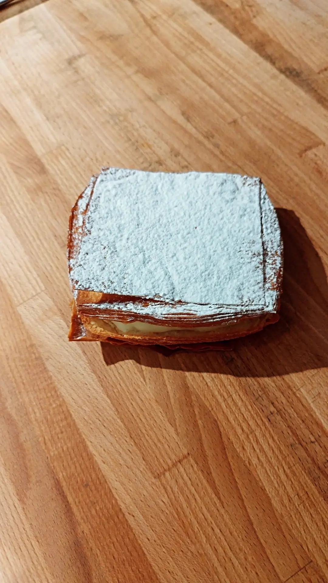 Vierkante crèmekoek met poedersuiker - enkel zaterdag & zondag